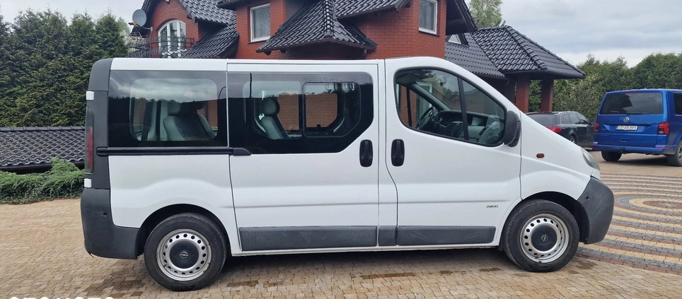 Opel Vivaro cena 27900 przebieg: 250000, rok produkcji 2005 z Świecie małe 154